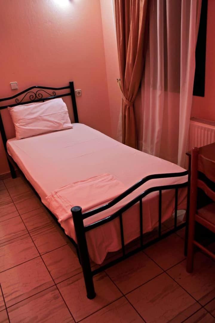 Guesthouse Bizani Neo Mpizani Rum bild